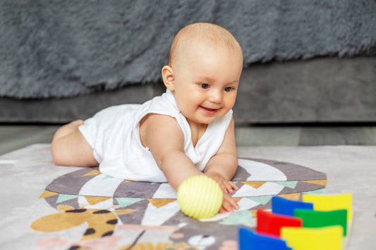 biztonságos fejlesztő játszószőnyeg babáknak